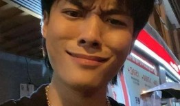 疯狂小杨哥爆料钓鱼视频,钓鱼技巧大公开，视频曝光钓鱼达人绝招！